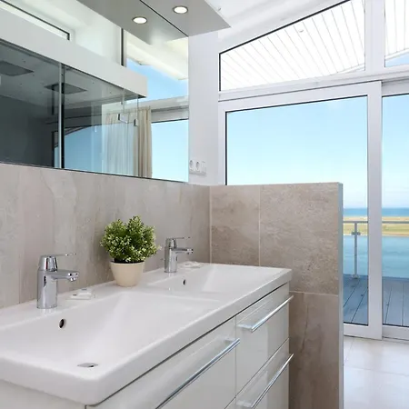 Penthouse Kiek Ut Marina Apartment *